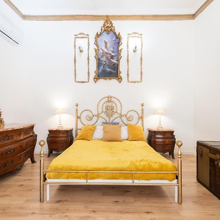 Historic Suite Next To The Castle Бари Экстерьер фото